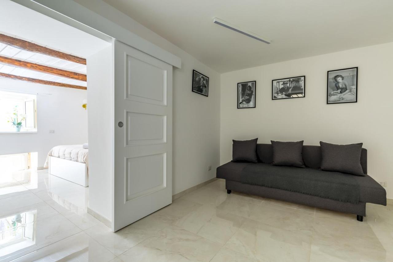 Appartement Umberto'S Nest At Toledo à Naples Extérieur photo