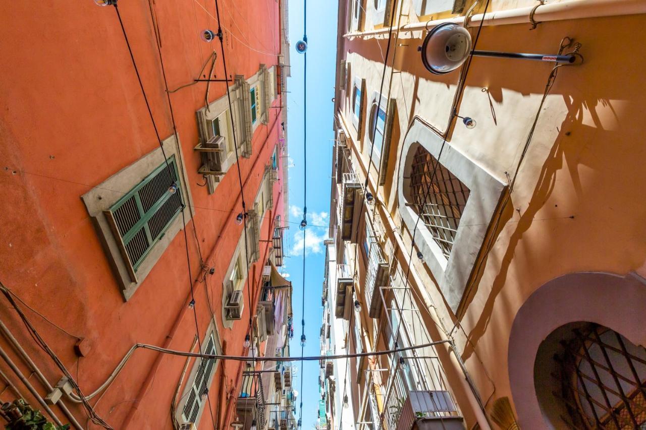 Appartement Umberto'S Nest At Toledo à Naples Extérieur photo