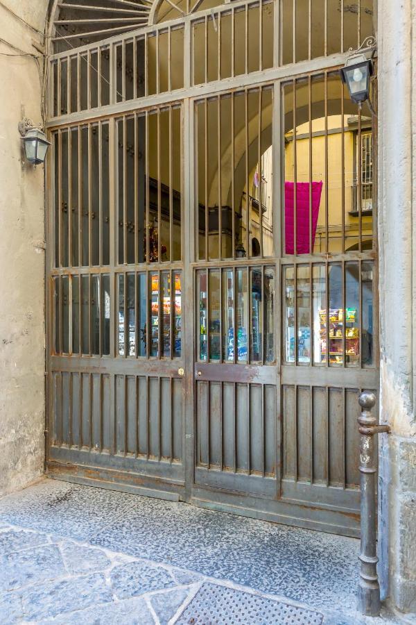Appartement Umberto'S Nest At Toledo à Naples Extérieur photo