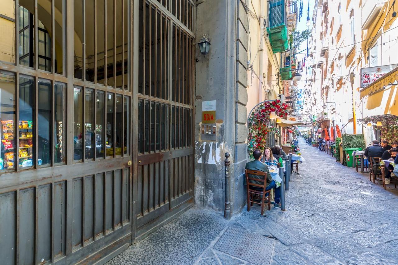 Appartement Umberto'S Nest At Toledo à Naples Extérieur photo
