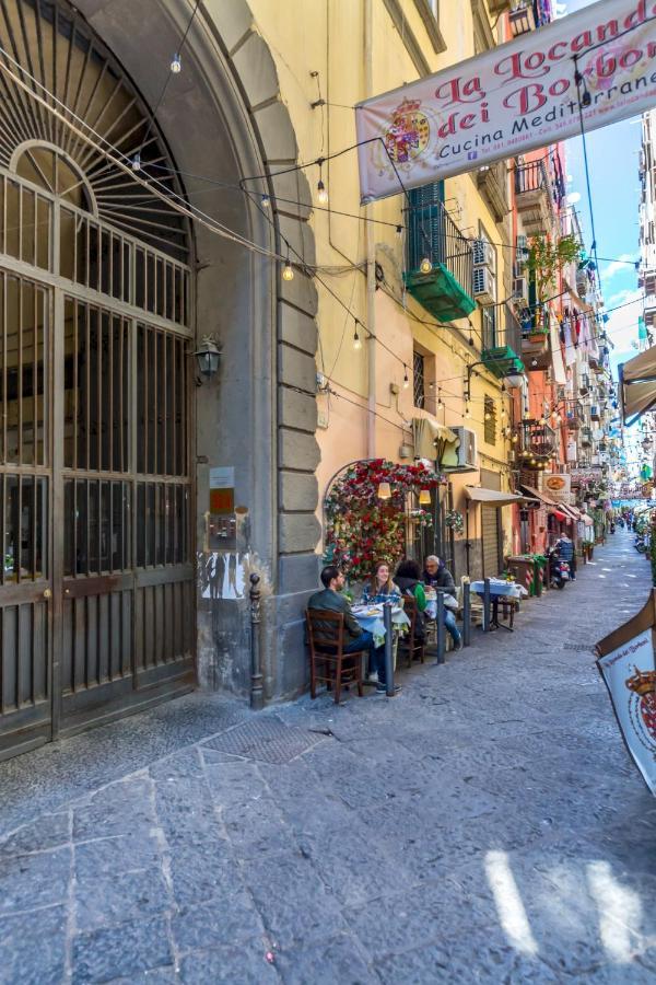 Appartement Umberto'S Nest At Toledo à Naples Extérieur photo