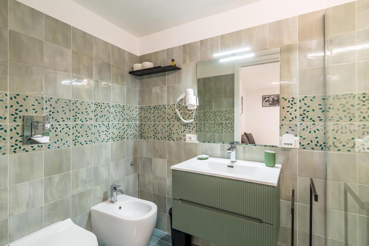 Appartement Umberto'S Nest At Toledo à Naples Extérieur photo
